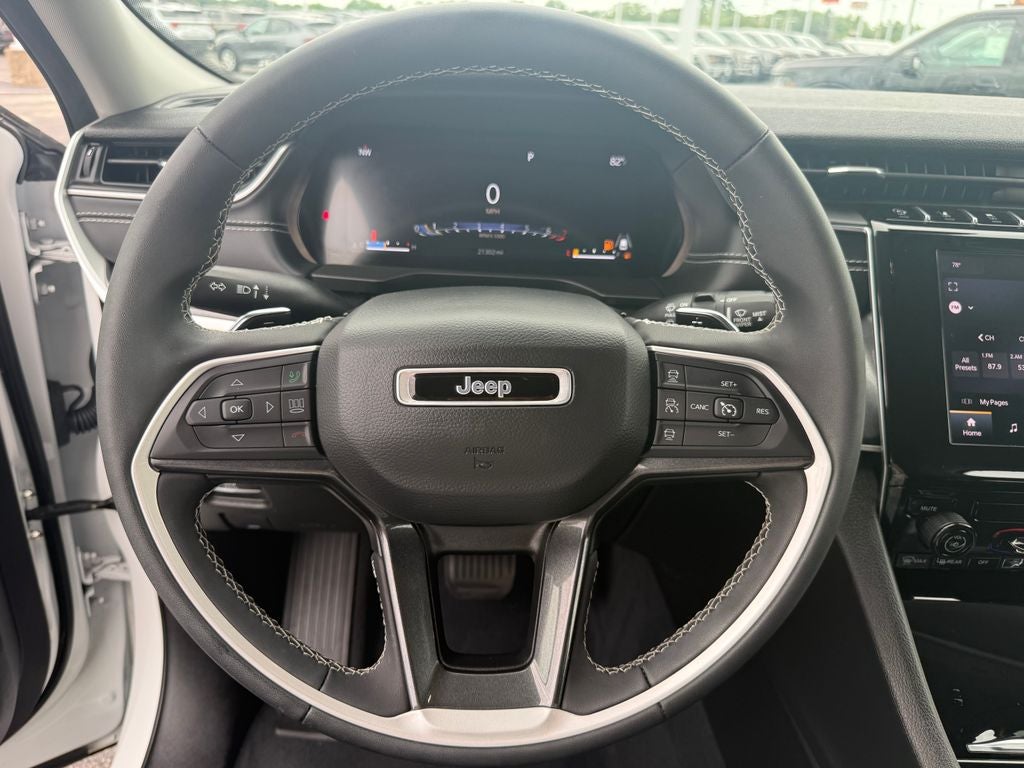 2023 Jeep Grand Cherokee L Laredo