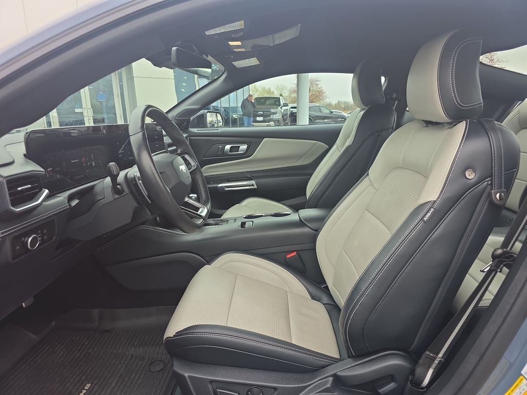 2025 Ford Mustang GT Premium