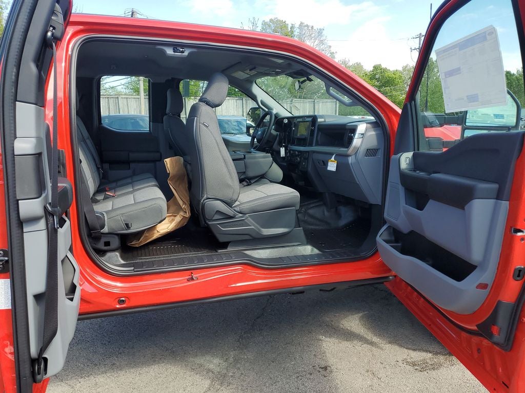 2026 Ford F-550SD DRW