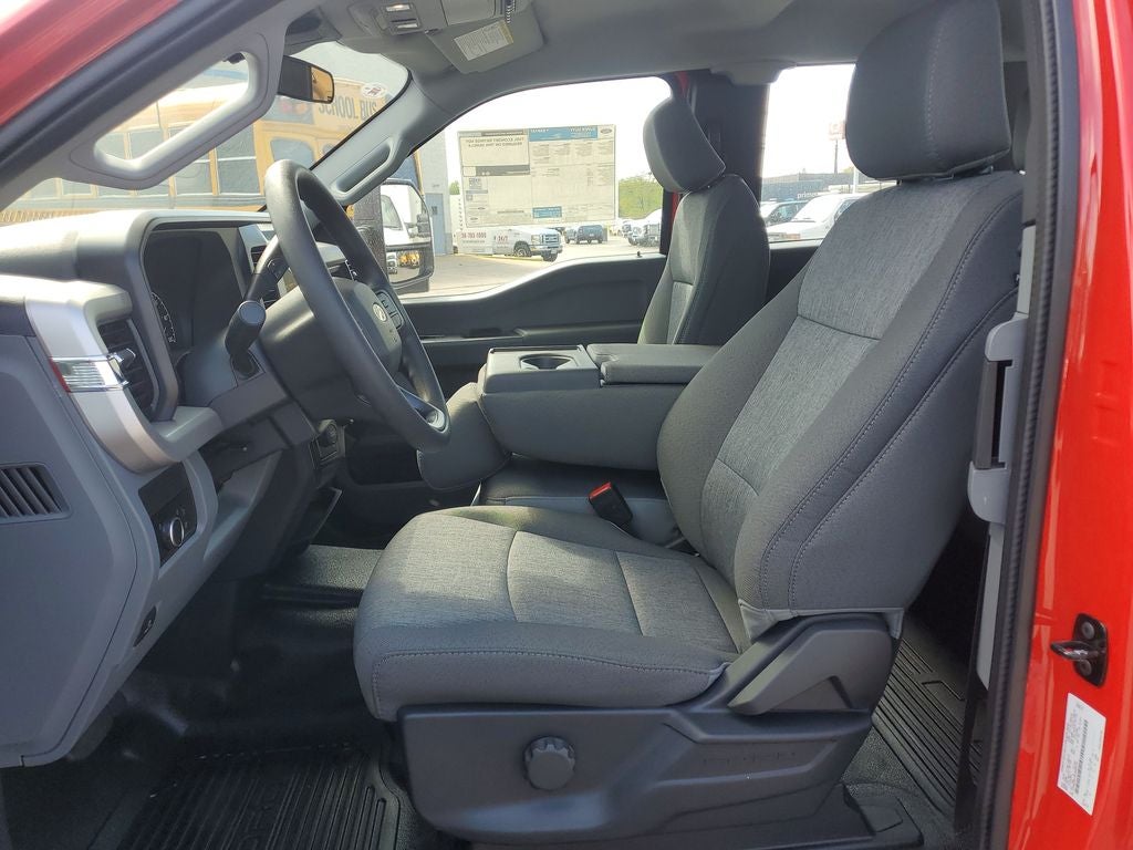 2026 Ford F-550SD DRW