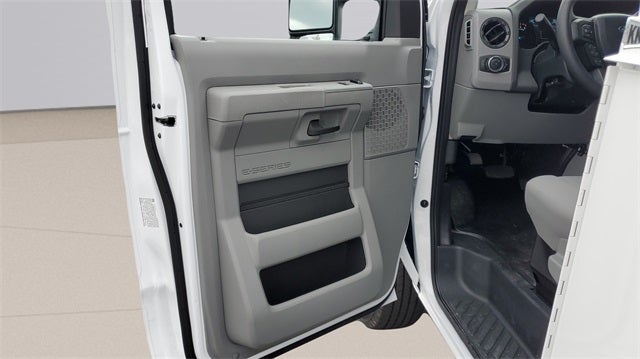 2026 Ford E-350SD Base Cutaway