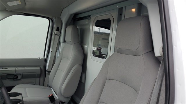 2026 Ford E-350SD Base Cutaway