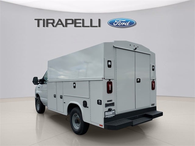 2026 Ford E-350SD Base Cutaway