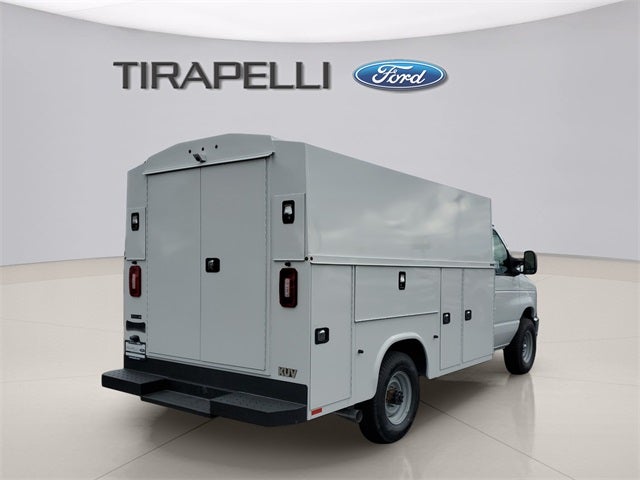 2026 Ford E-350SD Base Cutaway