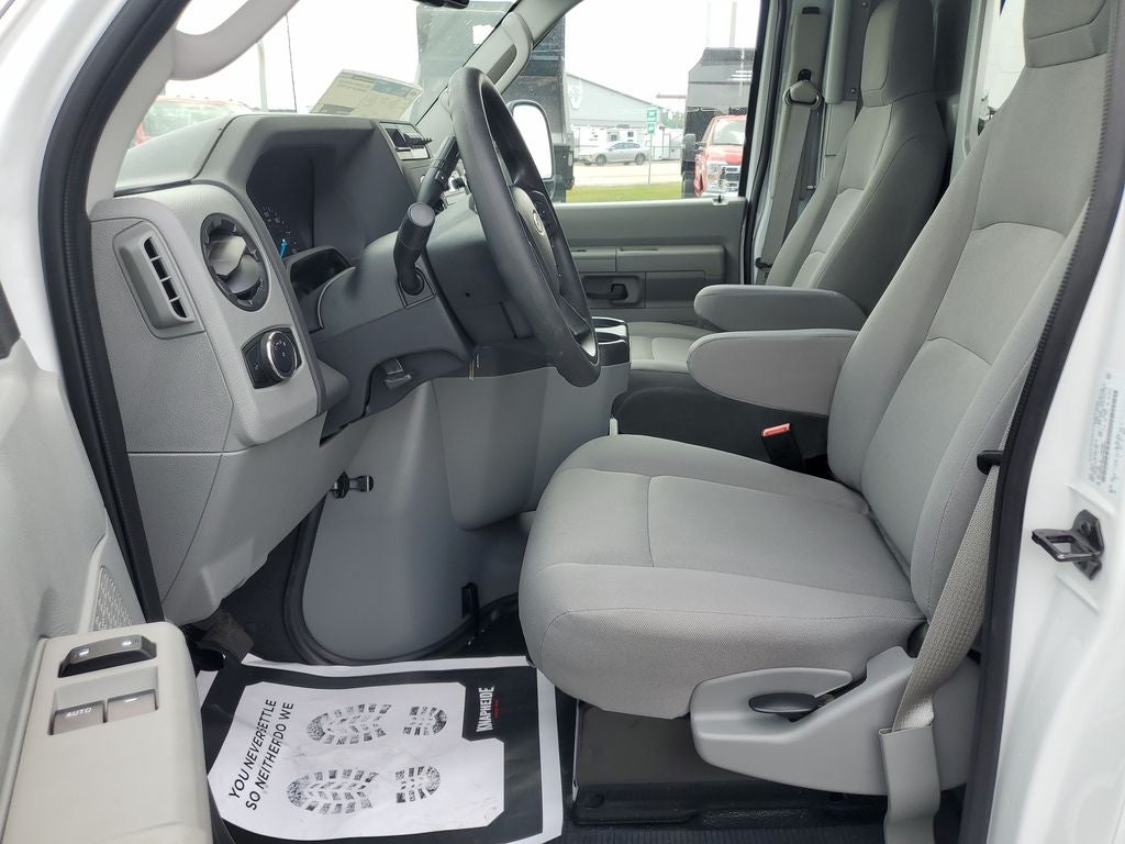 2027 Ford E-350SD Base Cutaway