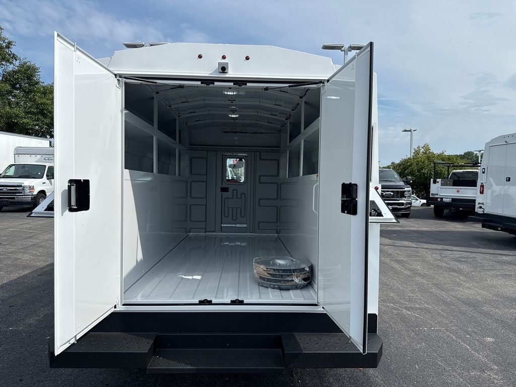 2027 Ford E-350SD Base Cutaway