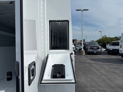 2027 Ford E-350SD Base Cutaway
