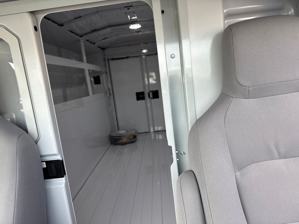 2027 Ford E-350SD Base Cutaway
