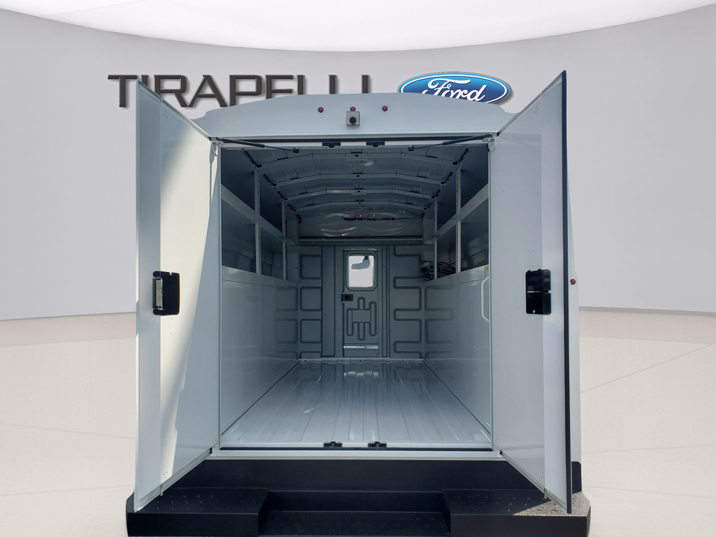 2026 Ford E-350SD Base Cutaway