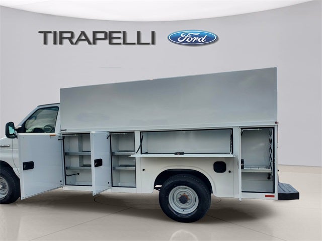 2026 Ford E-350SD Base Cutaway