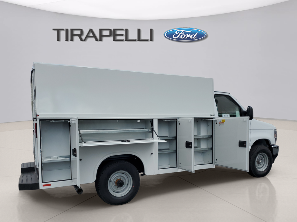 2026 Ford E-350SD Base Cutaway