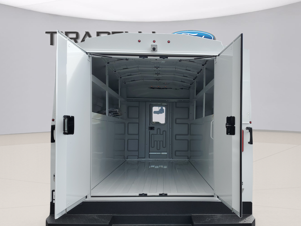 2026 Ford E-350SD Base Cutaway