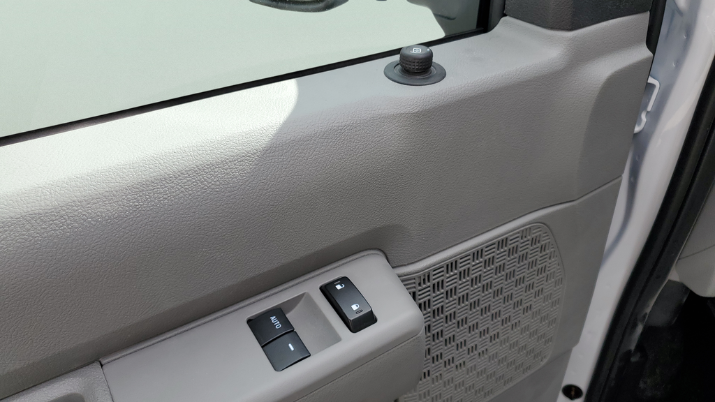 2026 Ford E-350SD Base Cutaway