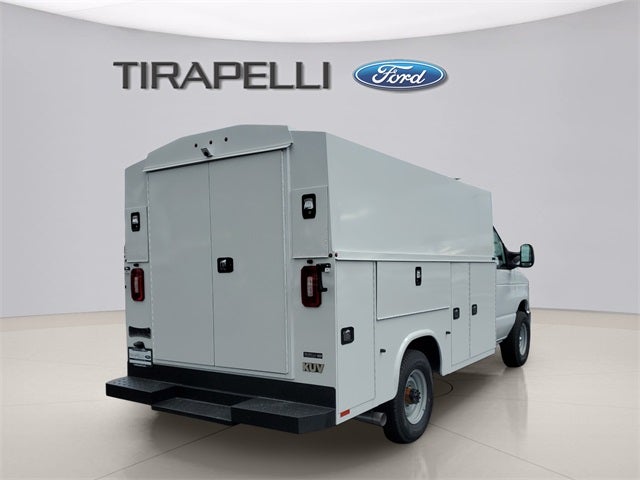 2026 Ford E-350SD Base Cutaway