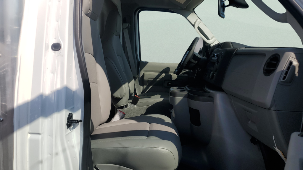 2026 Ford E-350SD Base Cutaway