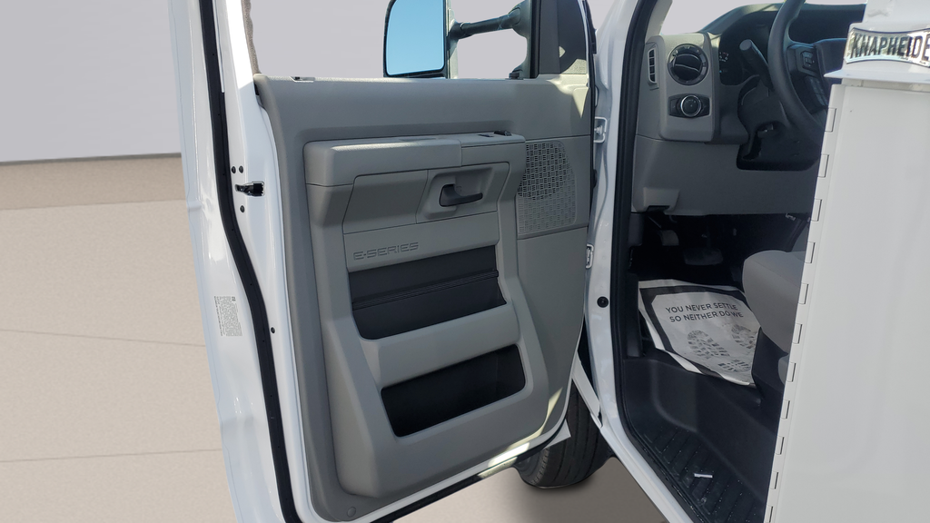 2026 Ford E-350SD Base Cutaway