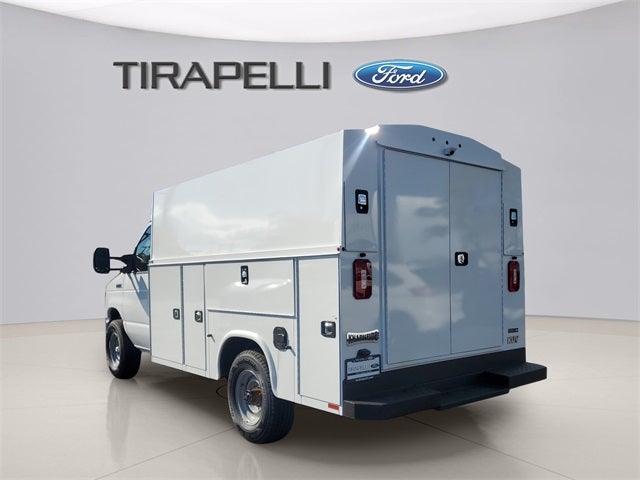 2026 Ford E-350SD Base Cutaway