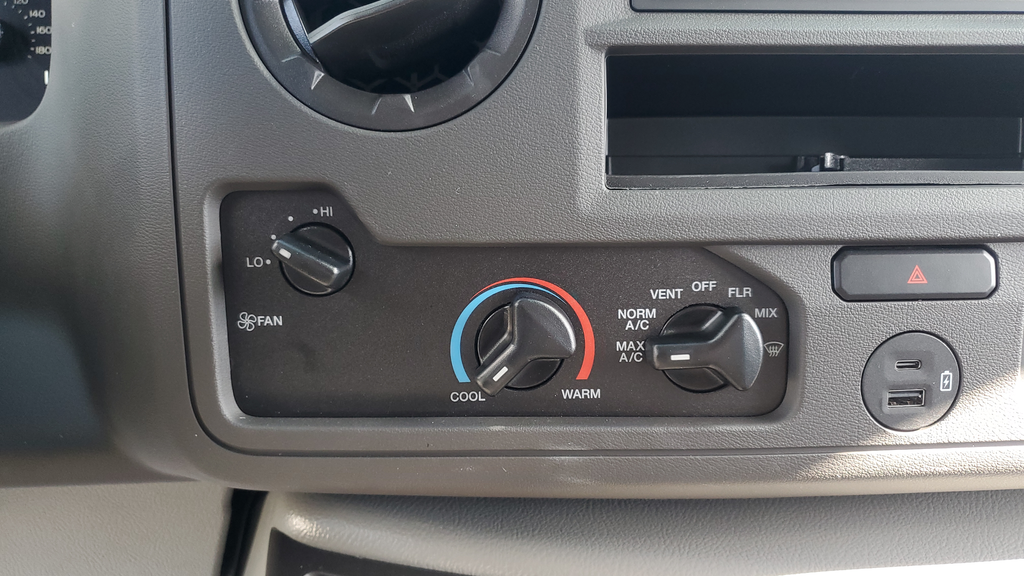 2026 Ford E-350SD Base Cutaway