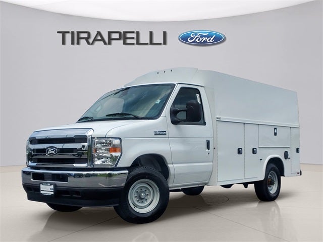 2026 Ford E-350SD Base Cutaway