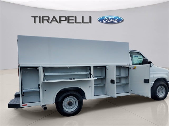 2026 Ford E-350SD Base Cutaway