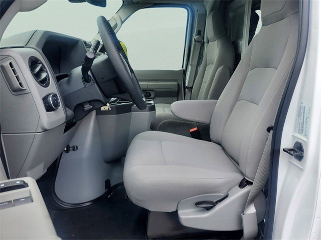 2026 Ford E-350SD Base Cutaway