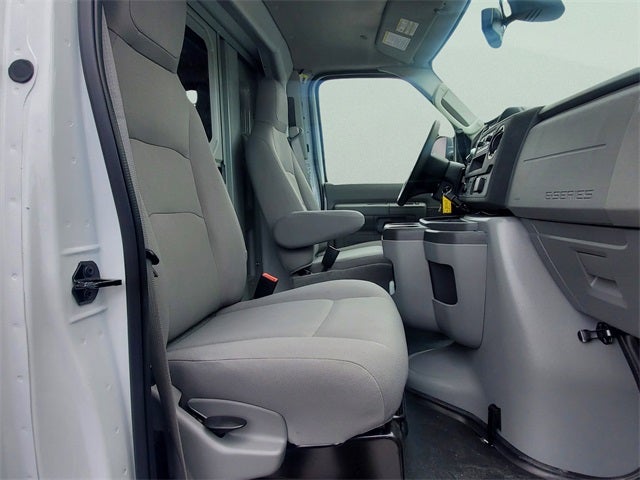 2026 Ford E-350SD Base Cutaway