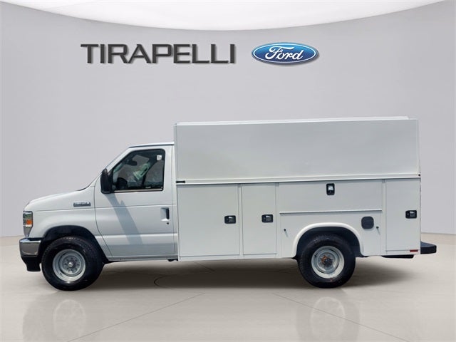 2026 Ford E-350SD Base Cutaway