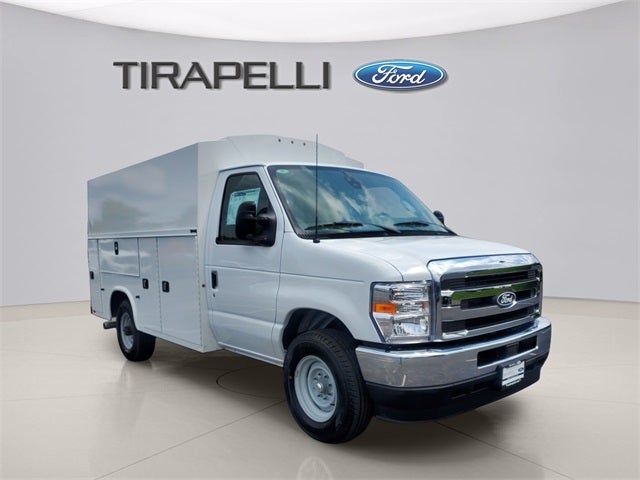 2026 Ford E-350SD Base Cutaway