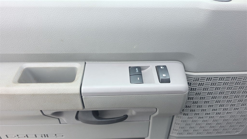 2025 Ford E-450SD Base