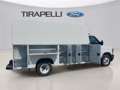 2026 Ford E-450SD Base