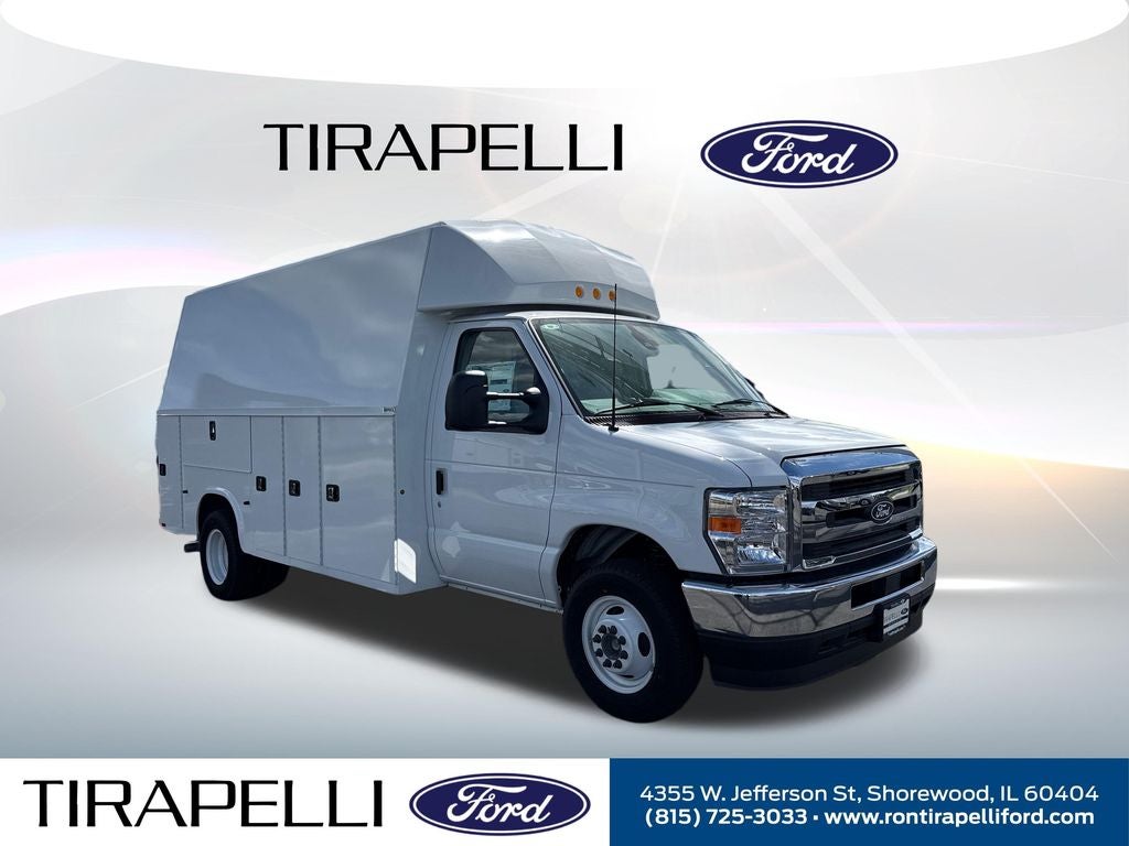 2026 Ford E-450SD Base