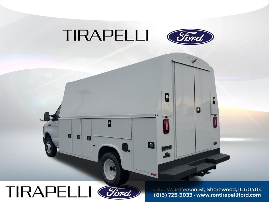 2026 Ford E-450SD Base