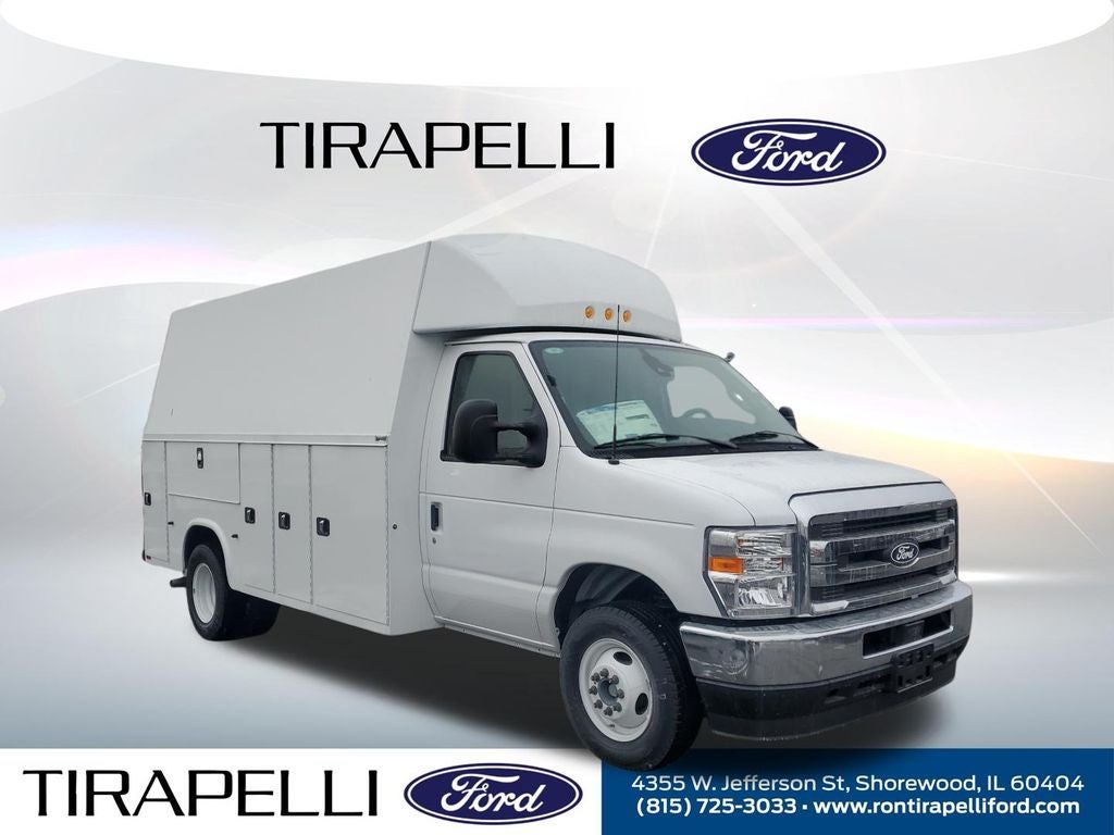 2026 Ford E-450SD Base