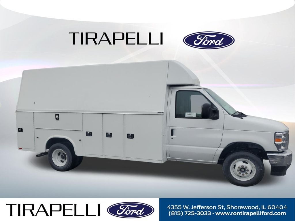 2026 Ford E-450SD Base