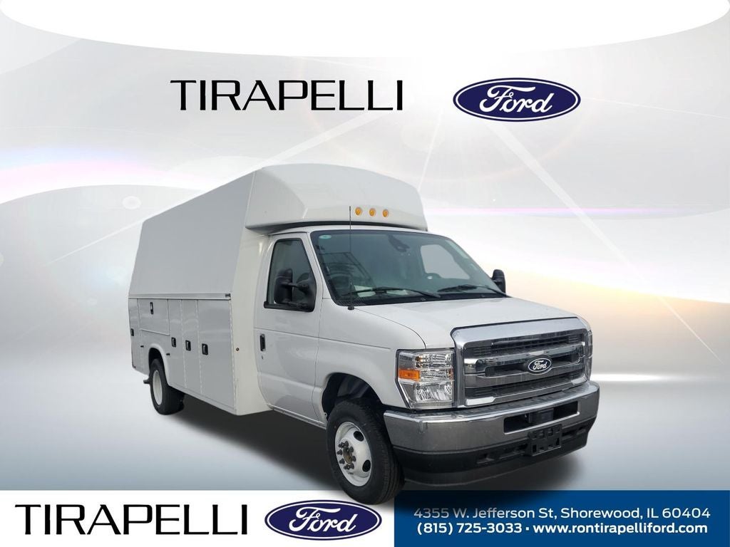 2026 Ford E-450SD Base