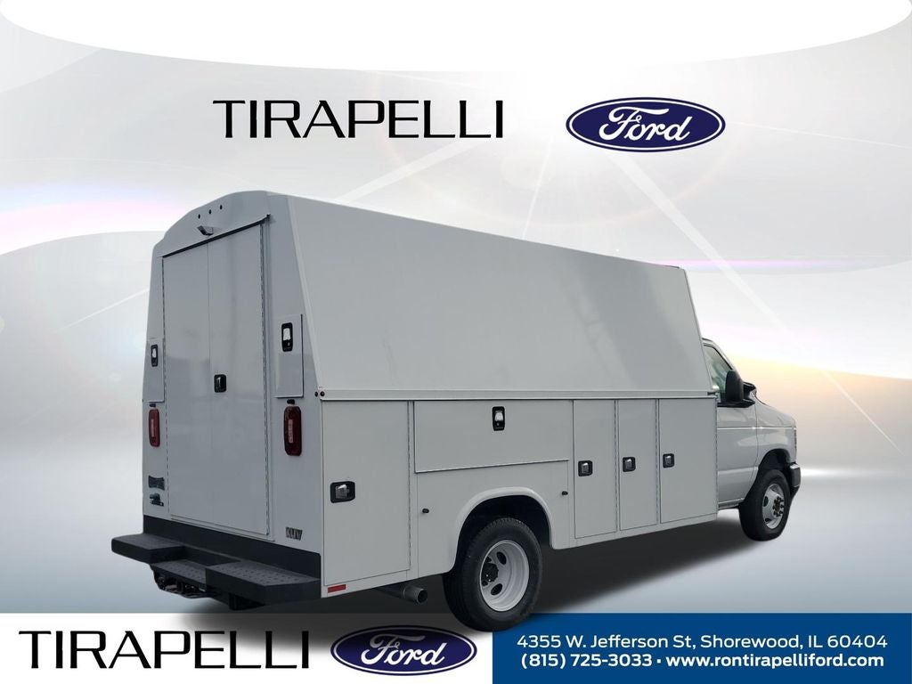 2026 Ford E-450SD Base