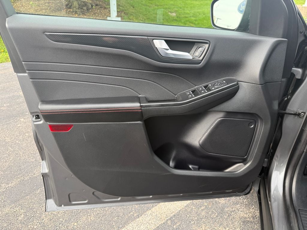 2025 Ford Escape ST-Line Select