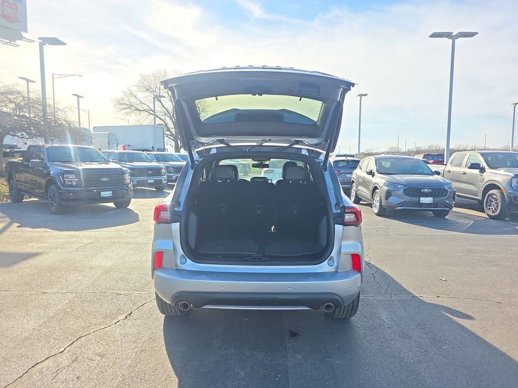 2023 Ford Escape ST-Line Elite