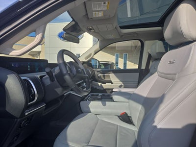 2025 Ford Expedition Platinum