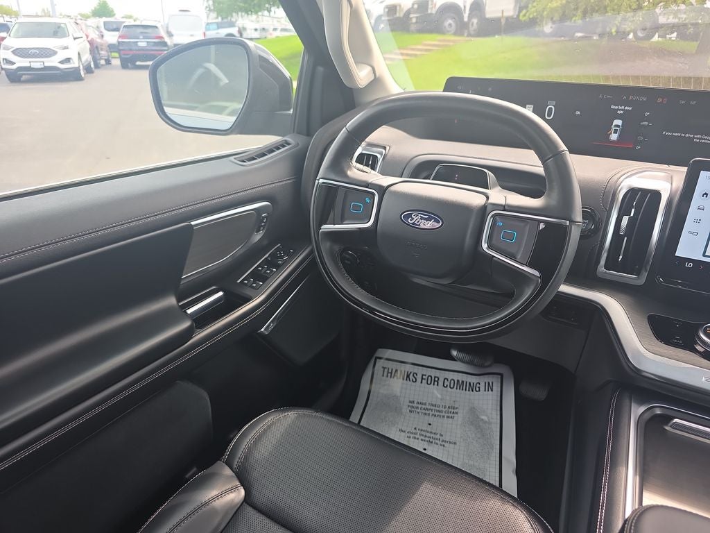 2025 Ford Expedition Platinum