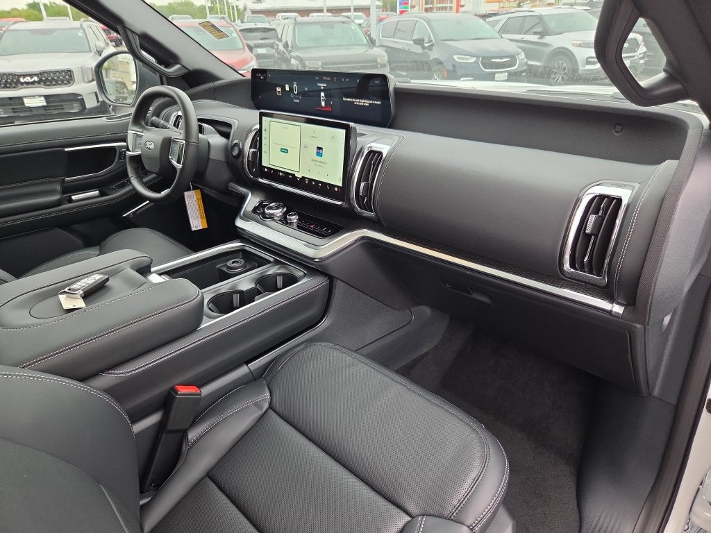 2027 Ford Expedition Platinum