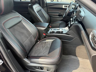 2024 Ford Explorer ST-Line
