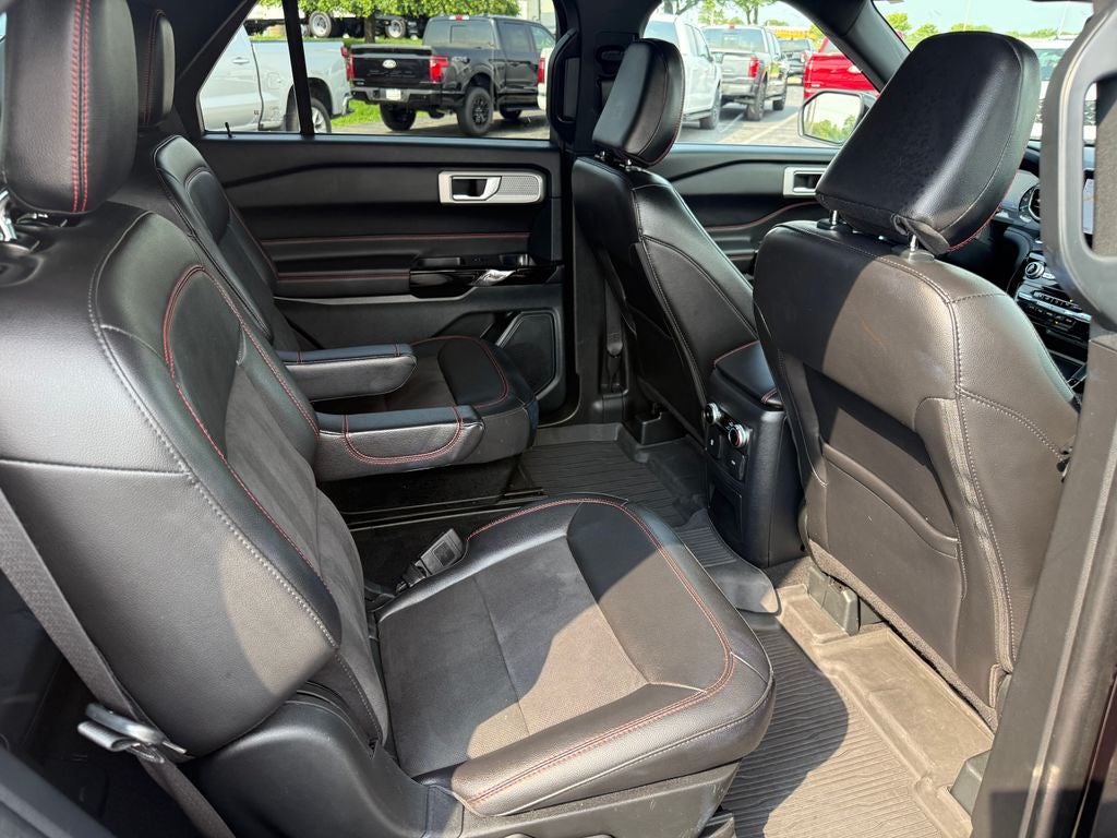 2024 Ford Explorer ST-Line