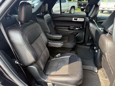 2024 Ford Explorer ST-Line