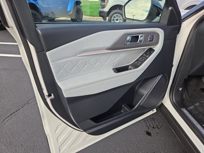 2027 Ford Explorer Platinum
