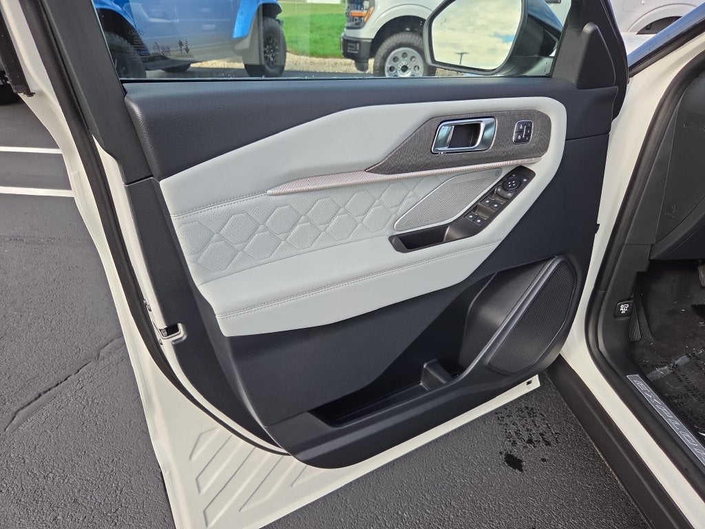 2027 Ford Explorer Platinum