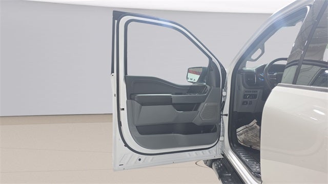 2024 Ford F-150 Lightning Flash