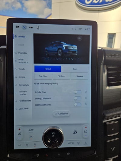 2025 Ford F-150 Lightning Flash