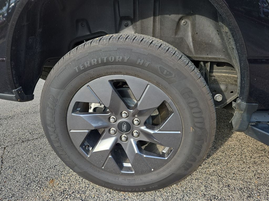 2025 Ford F-150 Lightning Flash