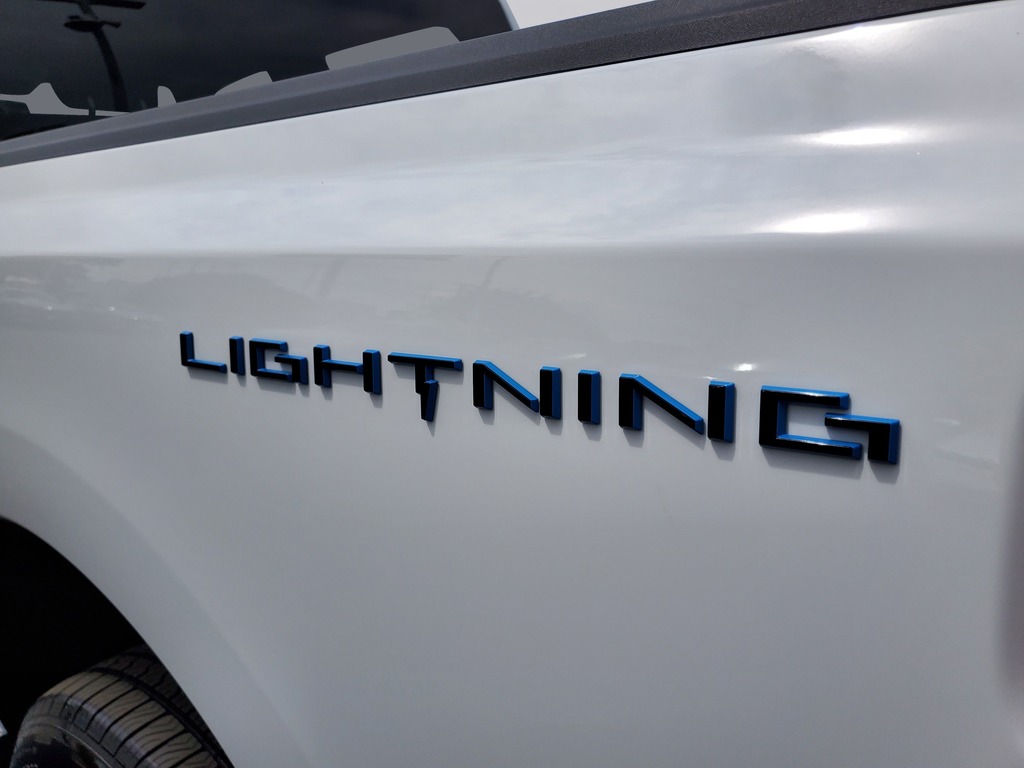 2025 Ford F-150 Lightning Flash
